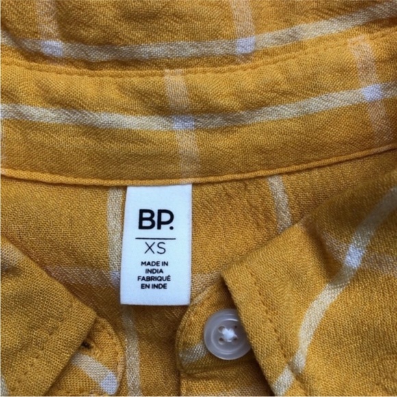 BP. Cropped Buttondown - Picture 4 of 5